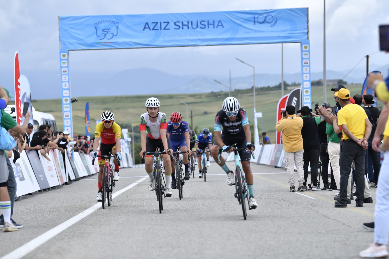 "Əziz Şuşa” beynəlxalq velosiped yarışının birinci mərhələsi başa çatıb